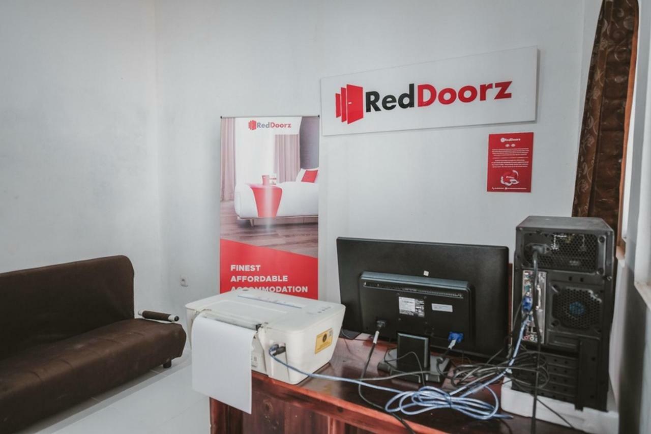 Reddoorz Near Gatot Subroto Lampung 2 Hotel Bandar Lampung Exterior photo